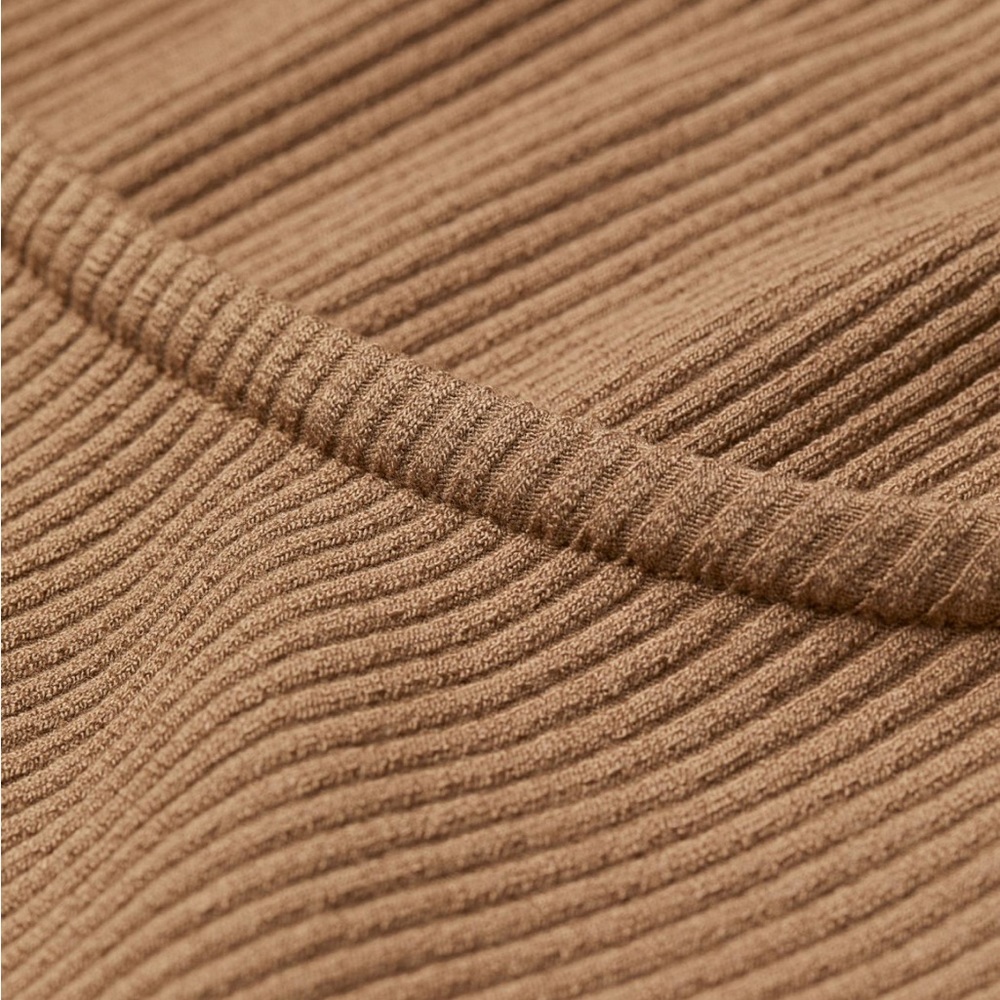 H&M Cropped Ribbed Top - Picture 2 of 9